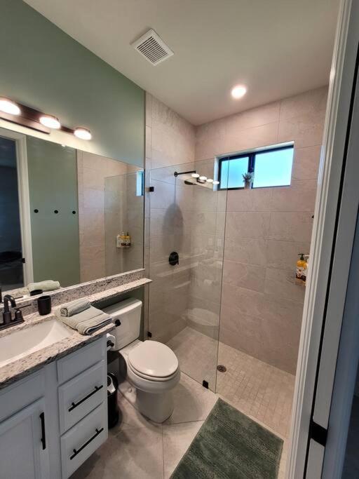 Blue Door Retreat - Luxury Pool Home - Sleeps 8 Cape Coral Exteriör bild