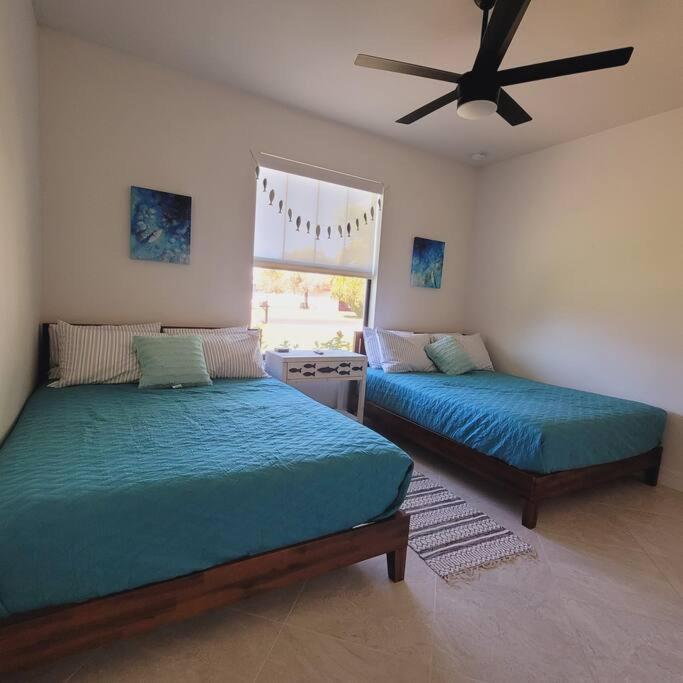 Blue Door Retreat - Luxury Pool Home - Sleeps 8 Cape Coral Exteriör bild
